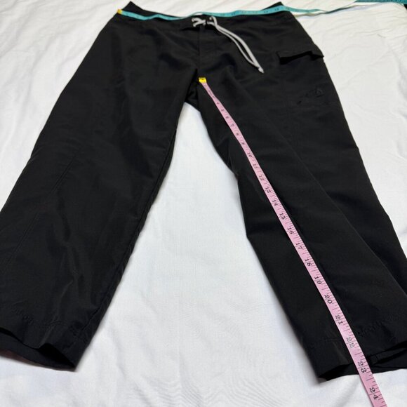 The North Face Women’s Wide Leg Capri Pants Size 10 Black EUC - Picture 8 of 10